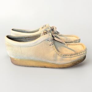 Clarks Cream Chukka Boots